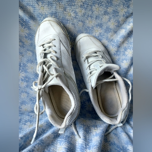 Champion Women's Faux Leather Lace-Up Sneakers - White Size 8.5 W Athletic - Picture 5 of 6